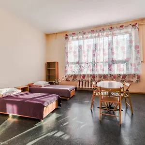 Schronisko Młodzieżowe Oleandry , Kraków Polska