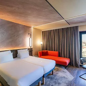Otel Novotel