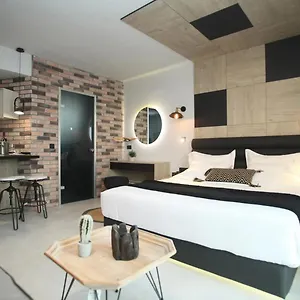 Athinais Luxury Ξενοδοχείο